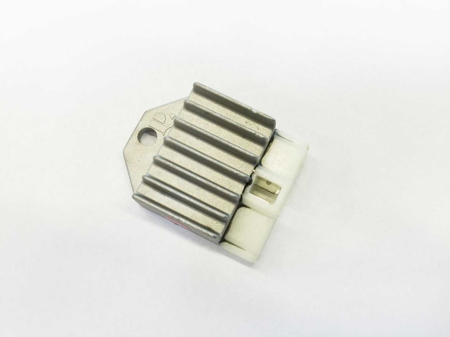 Tomos Spannungsregler (4 Polig) ohne Elektrostart